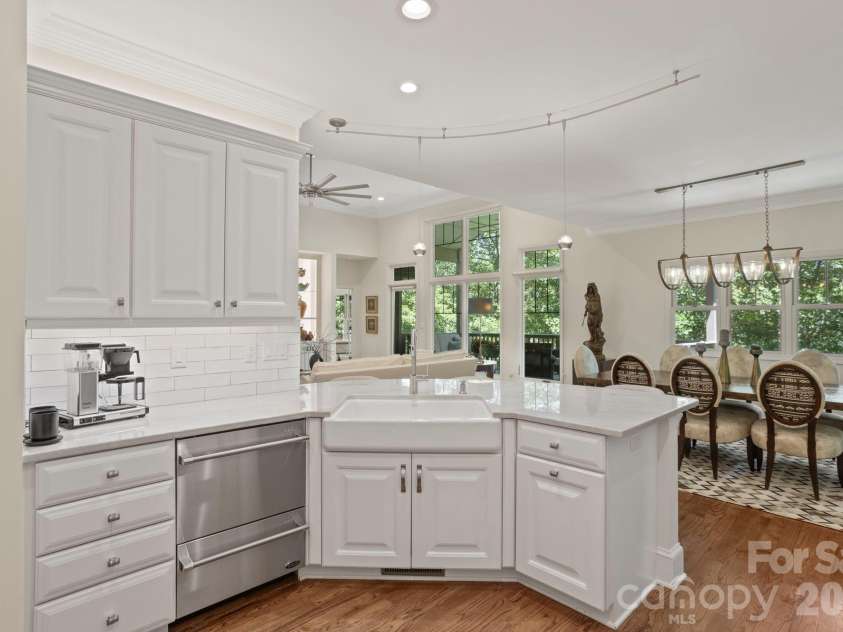 20 Fernridge Court, Flat Rock, NC 28731.  MLS# CAR4383605, YatesRealty ID 35126. 