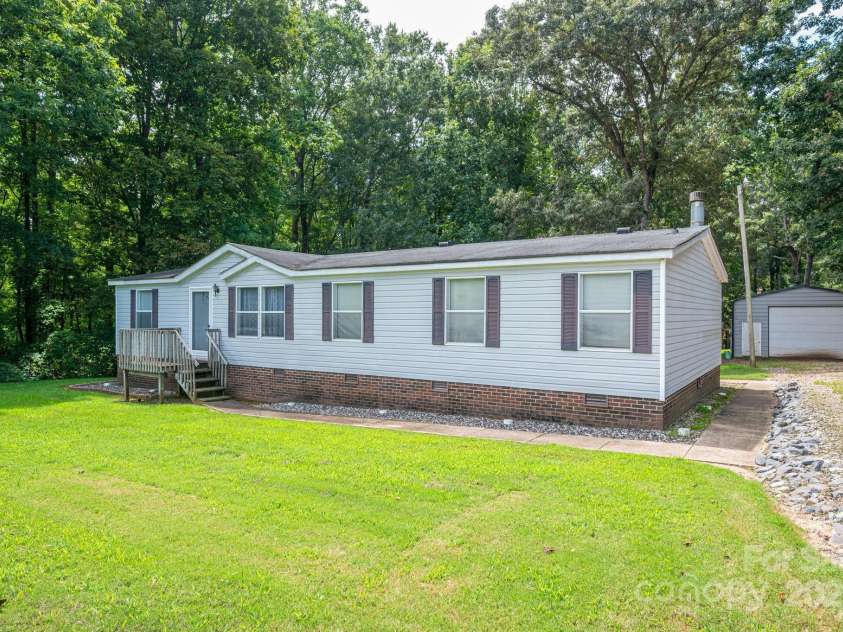 2068 Kollege Lane, Crouse, NC 28033.  MLS# CAR4296113, YatesRealty ID 35127. 