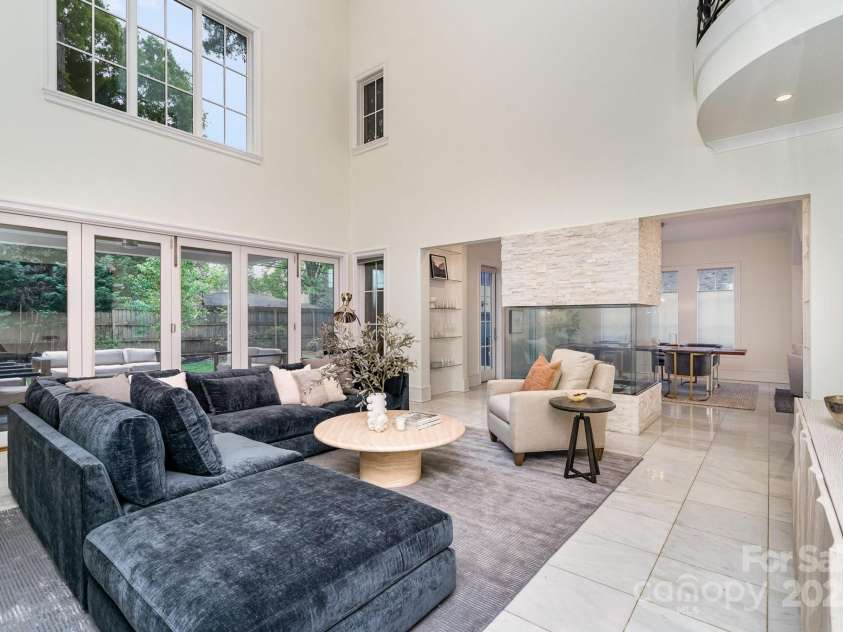 1665 Sterling Road, Charlotte, NC 28209.  MLS# CAR4234342, YatesRealty ID 35129. 