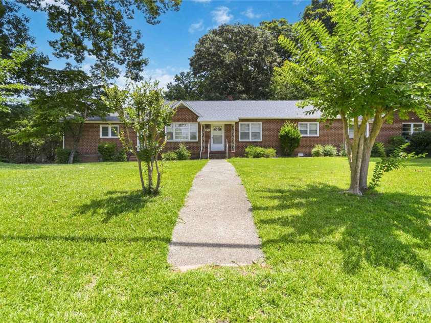 3836 York Street, Sharon, SC 29742.  MLS# CAR4399604, YatesRealty ID 35129. 