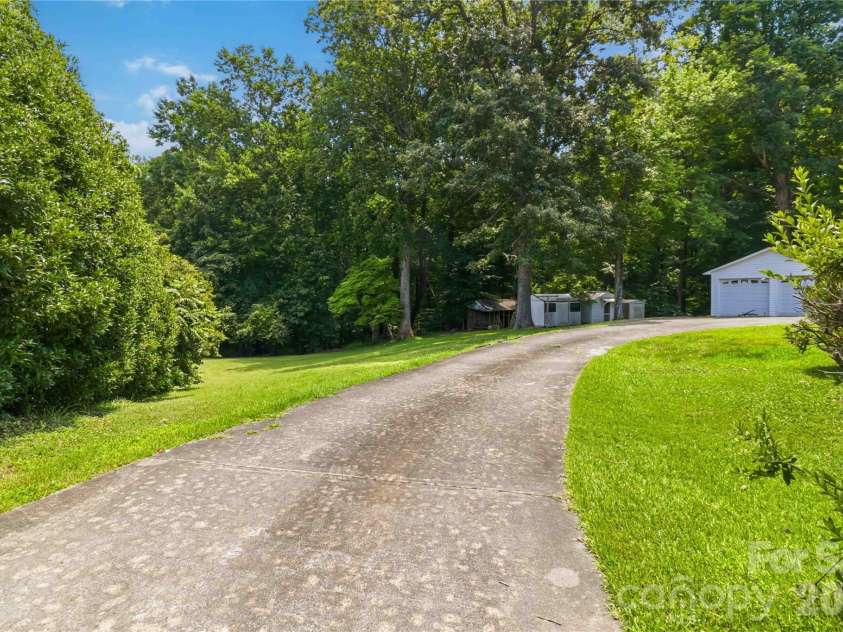 3836 York Street, Sharon, SC 29742.  MLS# CAR4399604, YatesRealty ID 35129. 