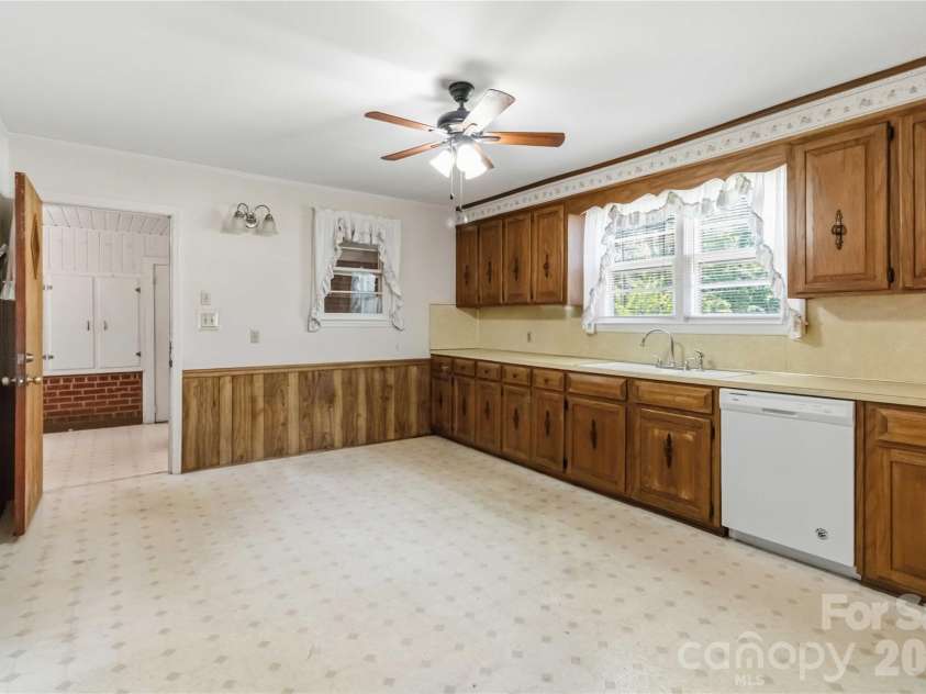 3836 York Street, Sharon, SC 29742.  MLS# CAR4399604, YatesRealty ID 35129. 