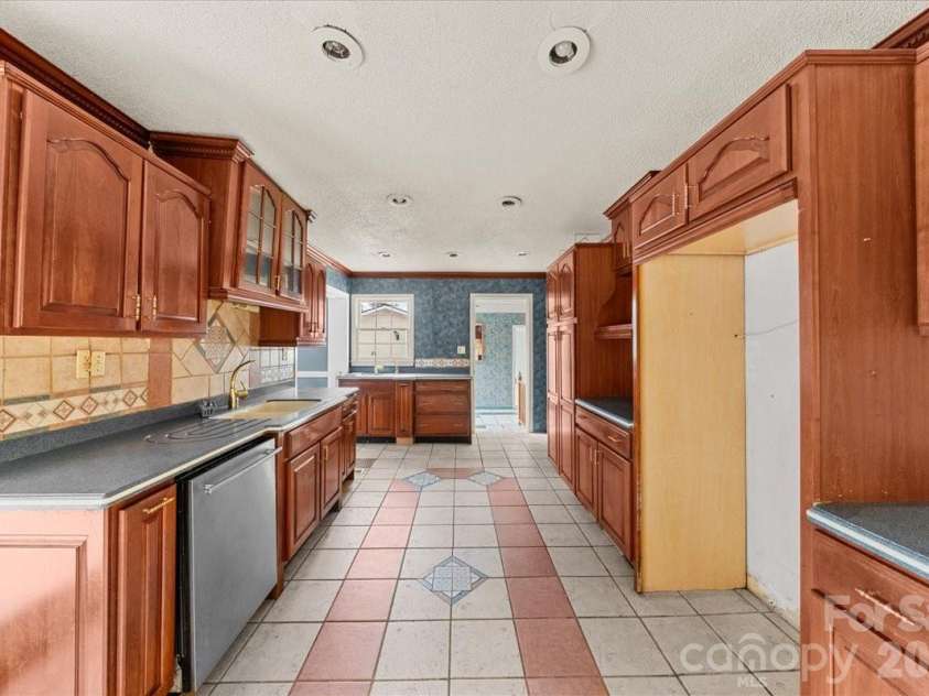 444 Craven Street, Star, NC 27356.  MLS# CAR4342573, YatesRealty ID 3513. 