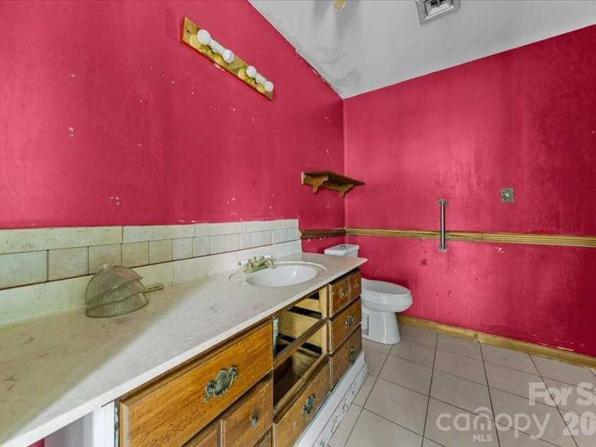 444 Craven Street, Star, NC 27356.  MLS# CAR4342573, YatesRealty ID 3513. 