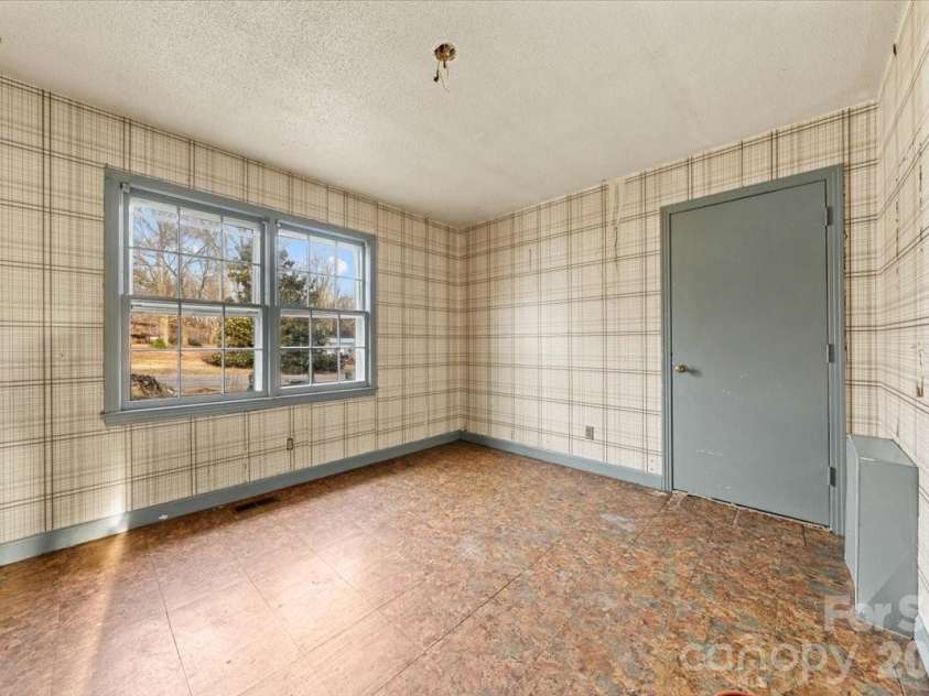 444 Craven Street, Star, NC 27356.  MLS# CAR4342573, YatesRealty ID 3513. 