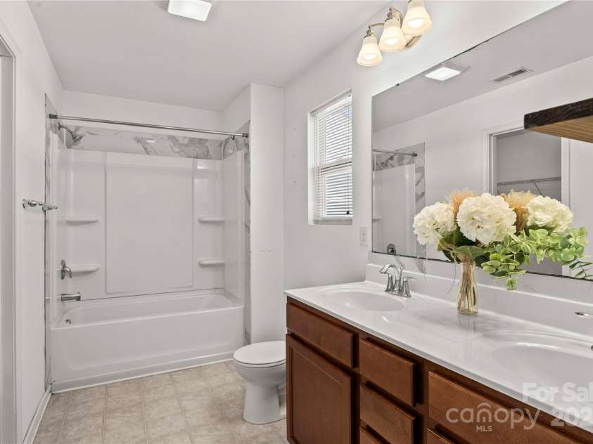 7323 Reece Valley Court, Charlotte, NC 28227.  MLS# CAR4329291, YatesRealty ID 3513. 