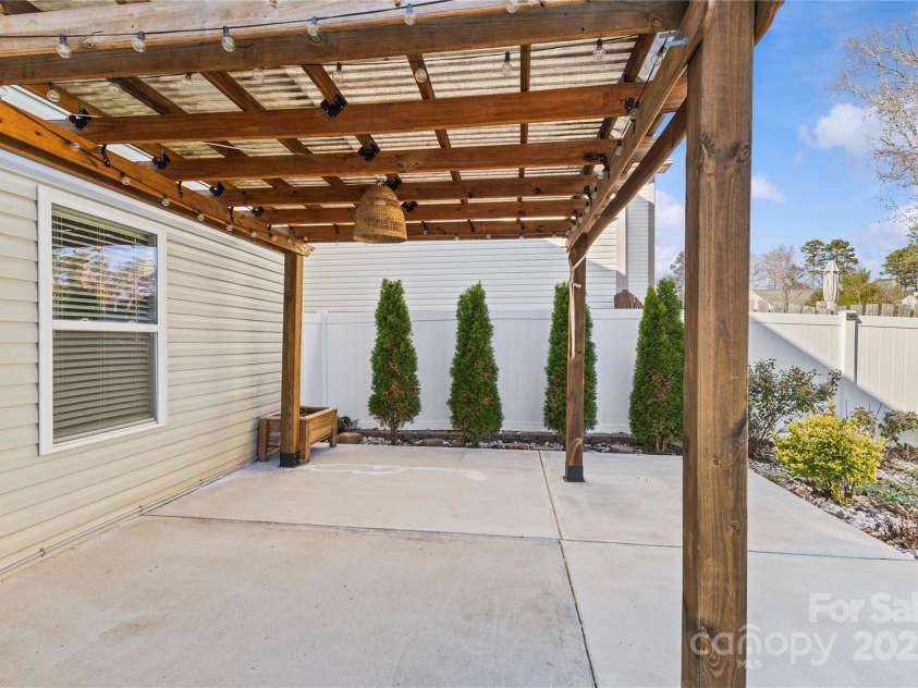 7323 Reece Valley Court, Charlotte, NC 28227.  MLS# CAR4329291, YatesRealty ID 3513. 