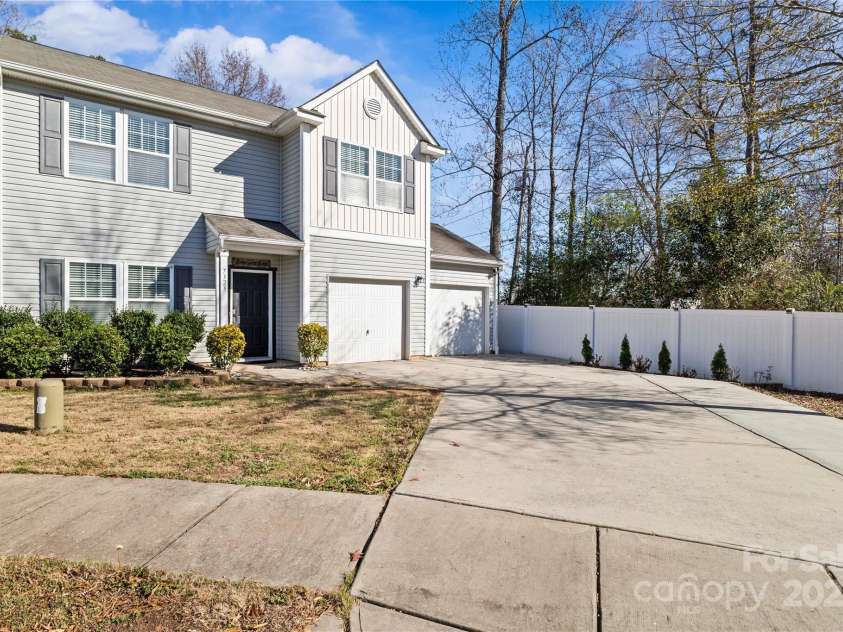 7323 Reece Valley Court, Charlotte, NC 28227.  MLS# CAR4329291, YatesRealty ID 3513. 