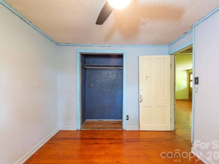 80 Webb Cove Road, Asheville, NC 28804.  MLS# CAR4396343, YatesRealty ID 35130. 