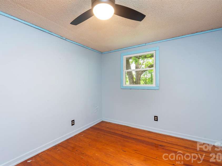 80 Webb Cove Road, Asheville, NC 28804.  MLS# CAR4396343, YatesRealty ID 35130. 