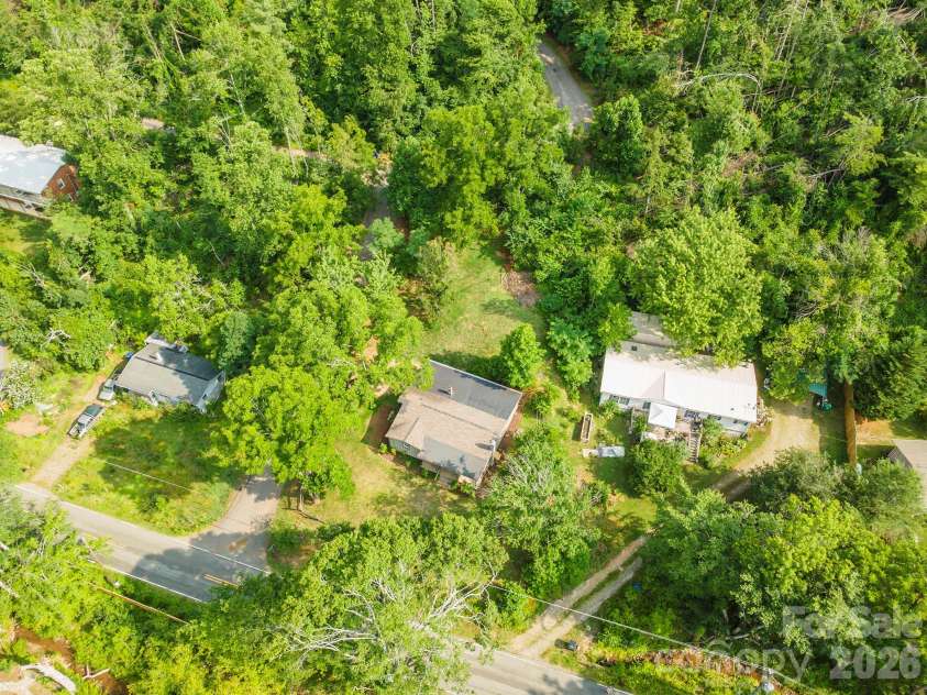 80 Webb Cove Road, Asheville, NC 28804.  MLS# CAR4396343, YatesRealty ID 35130. 