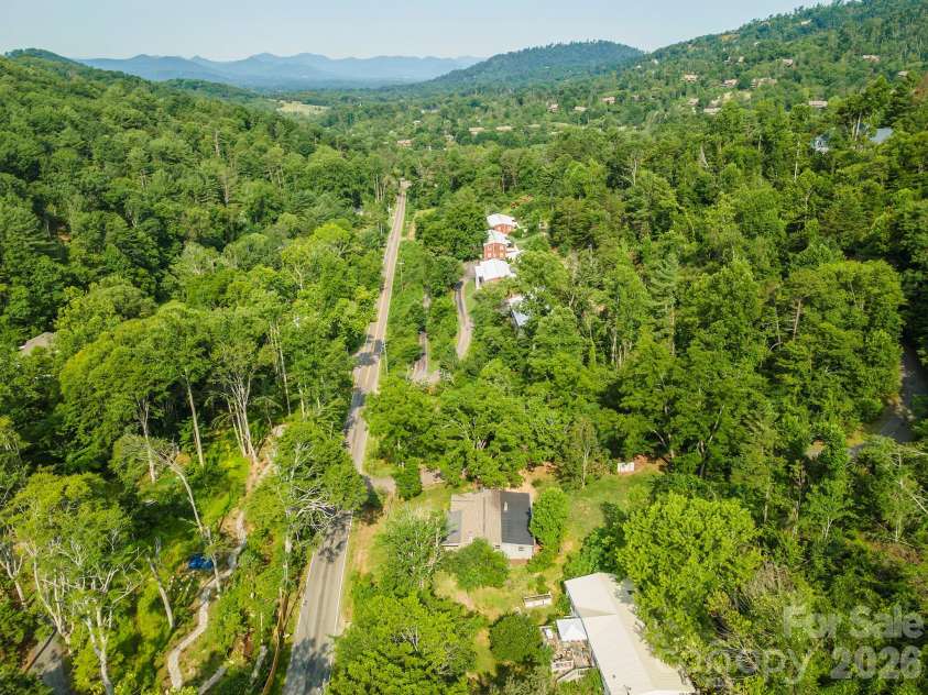 80 Webb Cove Road, Asheville, NC 28804.  MLS# CAR4396343, YatesRealty ID 35130. 