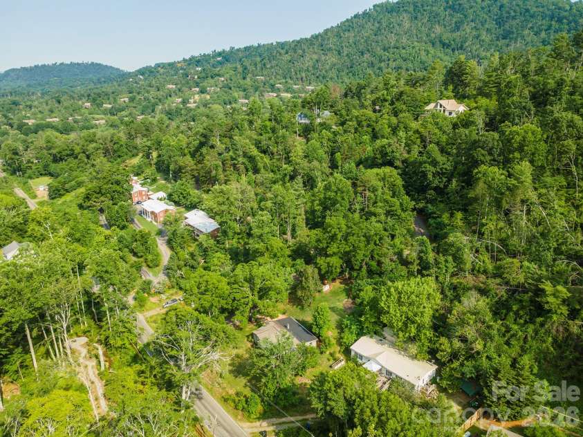 80 Webb Cove Road, Asheville, NC 28804.  MLS# CAR4396343, YatesRealty ID 35130. 