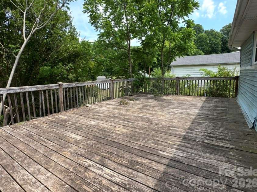 142 Reeves Lane, Elkin, NC 28621.  MLS# CAR4397816, YatesRealty ID 35131. 