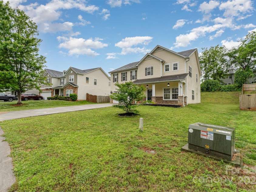 7031 Woodbridge Valley Circle, Mint Hill, NC 28227.  MLS# CAR4252900, YatesRealty ID 35131. 