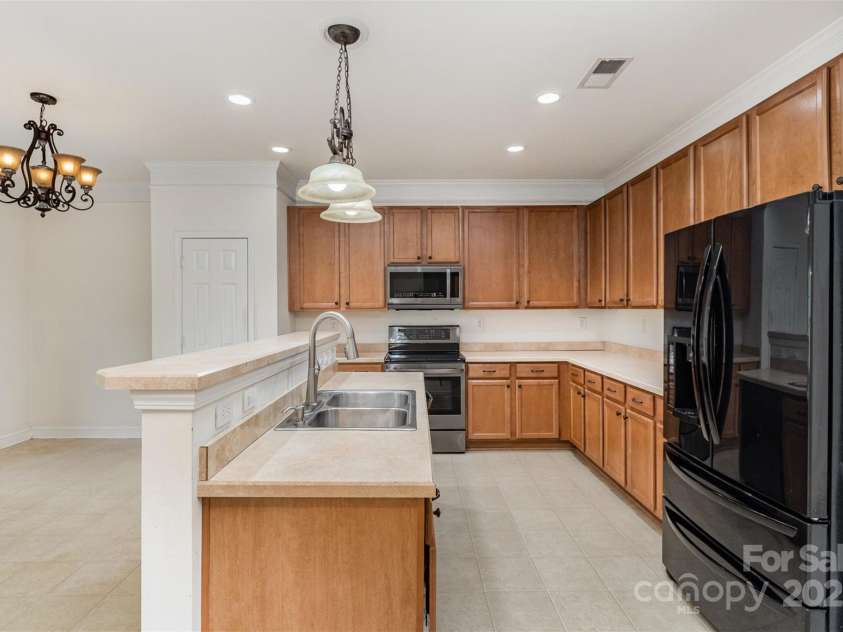 7031 Woodbridge Valley Circle, Mint Hill, NC 28227.  MLS# CAR4252900, YatesRealty ID 35131. 