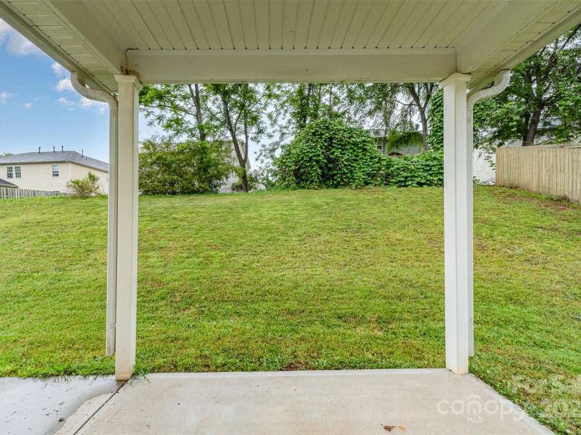 7031 Woodbridge Valley Circle, Mint Hill, NC 28227.  MLS# CAR4252900, YatesRealty ID 35131. 