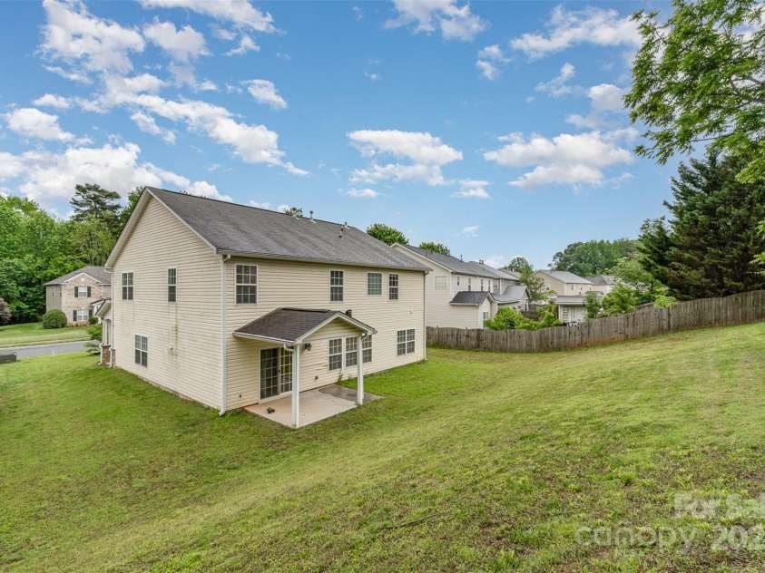 7031 Woodbridge Valley Circle, Mint Hill, NC 28227.  MLS# CAR4252900, YatesRealty ID 35131. 