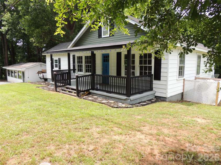 1002 Main Street, Rutherfordton, NC 28139.  MLS# CAR4398133, YatesRealty ID 35132. 