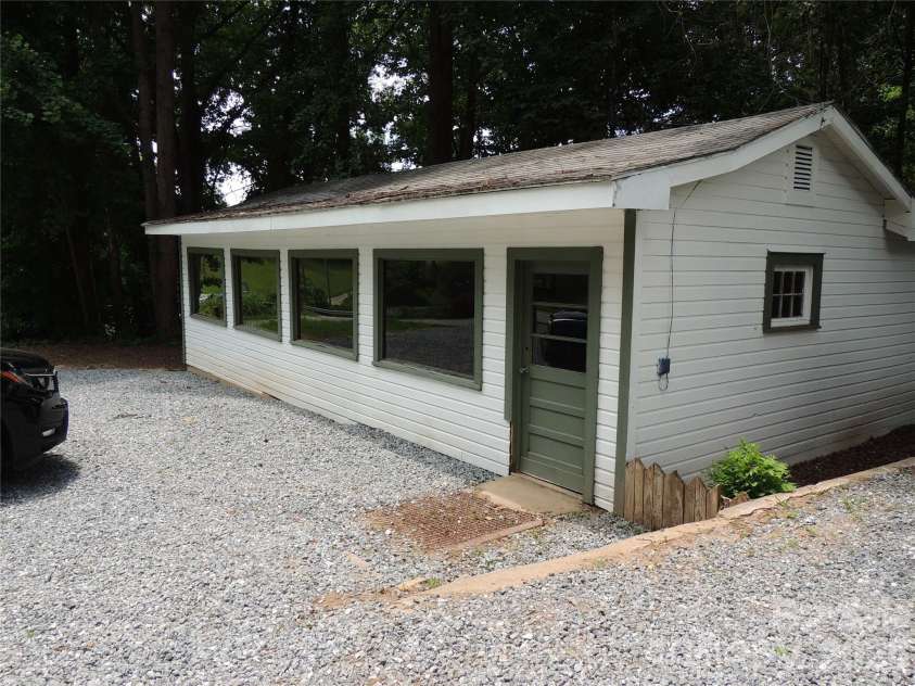 1002 Main Street, Rutherfordton, NC 28139.  MLS# CAR4398133, YatesRealty ID 35132. Workshop