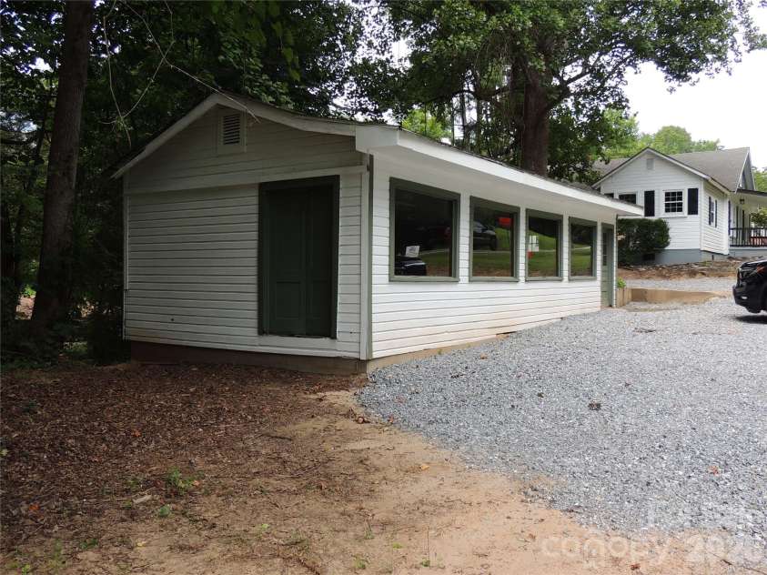 1002 Main Street, Rutherfordton, NC 28139.  MLS# CAR4398133, YatesRealty ID 35132. Workshop