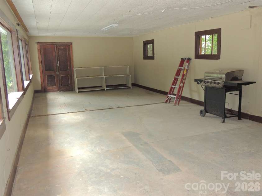 1002 Main Street, Rutherfordton, NC 28139.  MLS# CAR4398133, YatesRealty ID 35132. Workshop