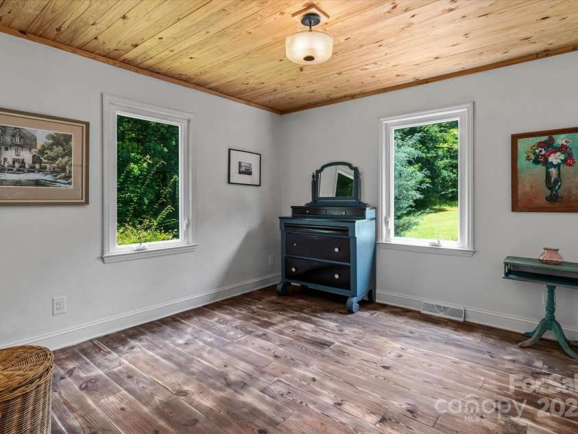 724 Teeter Road, Mooresville, NC 28115.  MLS# CAR4276368, YatesRealty ID 35132. 3rd bedroom at the end of a hall