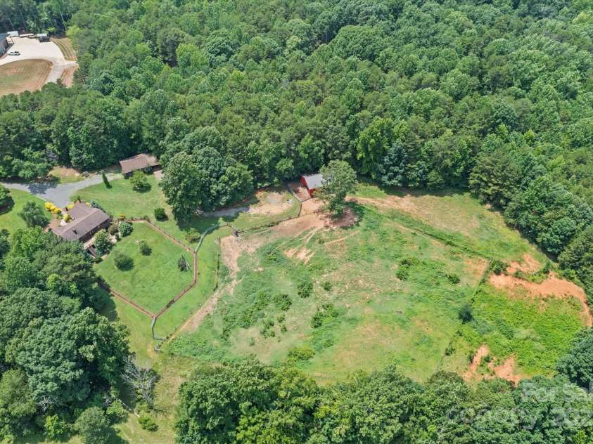 724 Teeter Road, Mooresville, NC 28115.  MLS# CAR4276368, YatesRealty ID 35132. 