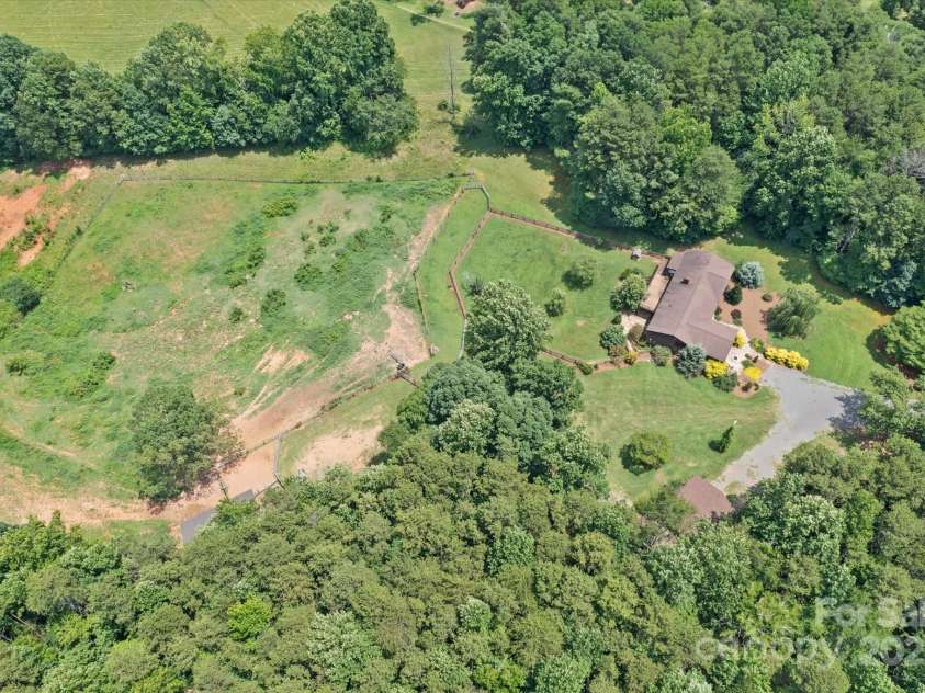 724 Teeter Road, Mooresville, NC 28115.  MLS# CAR4276368, YatesRealty ID 35132. 