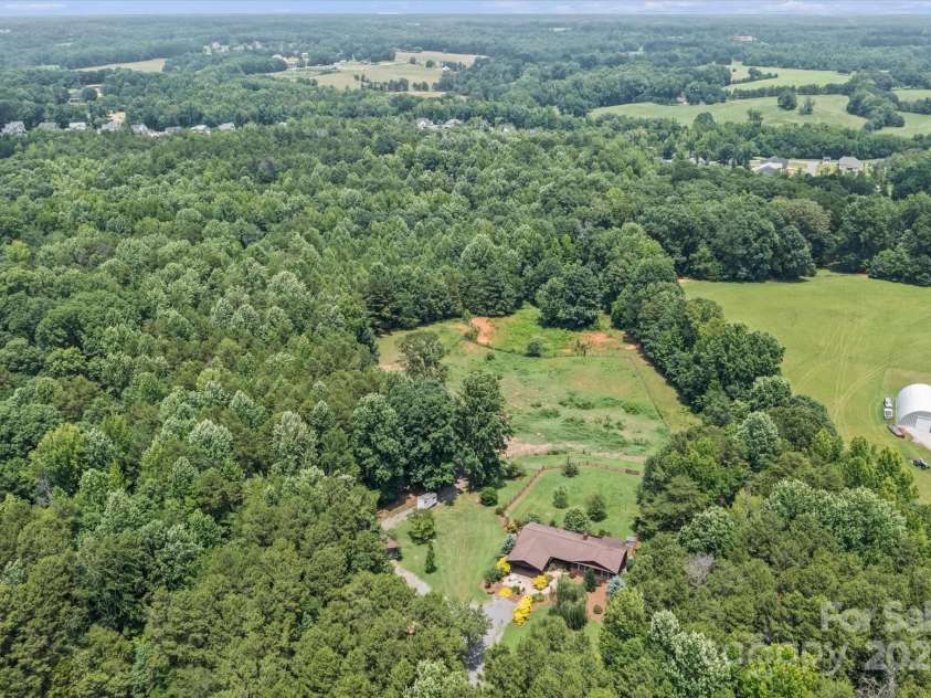 724 Teeter Road, Mooresville, NC 28115.  MLS# CAR4276368, YatesRealty ID 35132. 