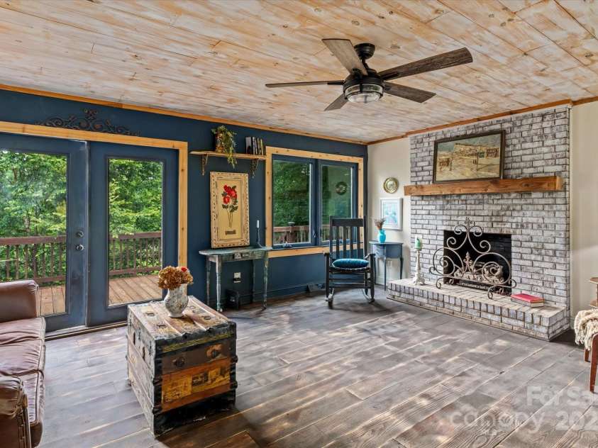 724 Teeter Road, Mooresville, NC 28115.  MLS# CAR4276368, YatesRealty ID 35132. 
