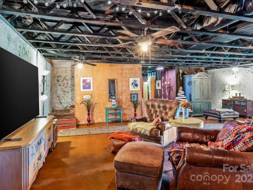 724 Teeter Road, Mooresville, NC 28115.  MLS# CAR4276368, YatesRealty ID 35132. 
