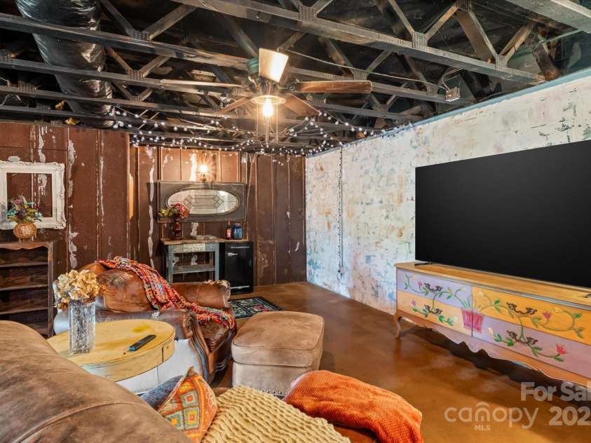 724 Teeter Road, Mooresville, NC 28115.  MLS# CAR4276368, YatesRealty ID 35132. 