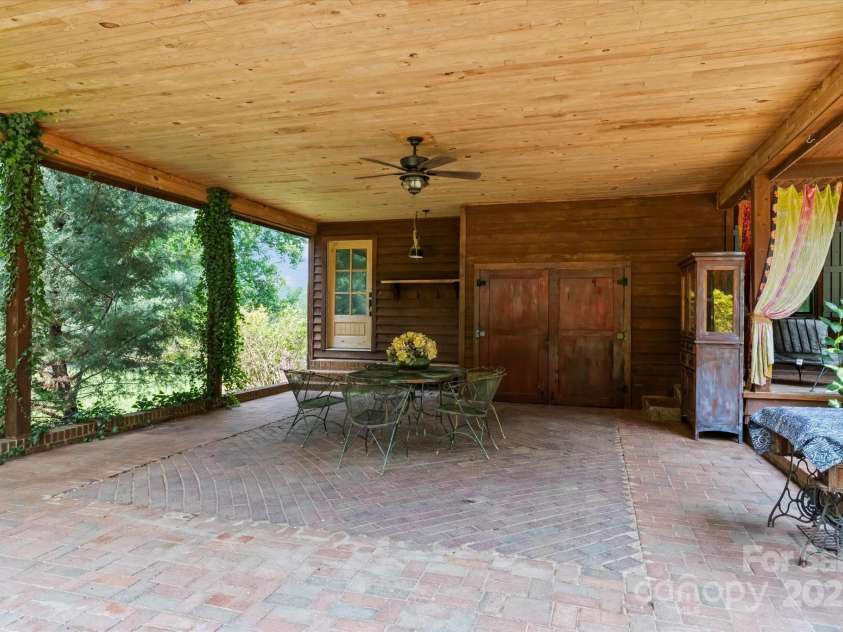 724 Teeter Road, Mooresville, NC 28115.  MLS# CAR4276368, YatesRealty ID 35132. 