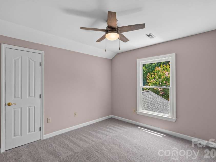 19226 Brookgreen Garden Place, Cornelius, NC 28031.  MLS# CAR4396635, YatesRealty ID 35133. 