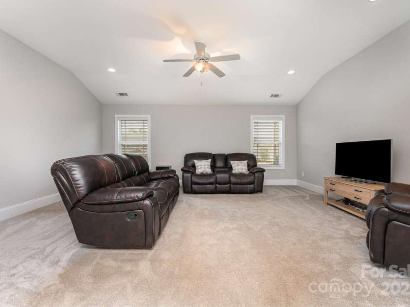 4332 Ireland Way, Harrisburg, NC 28075.  MLS# CAR4281411, YatesRealty ID 35133. Upstairs loft