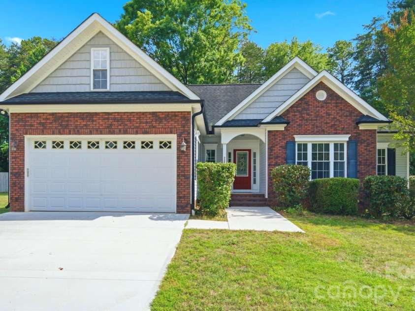 330 Camelot Road, Salisbury, NC 28147.  MLS# CAR4395442, YatesRealty ID 35134. 