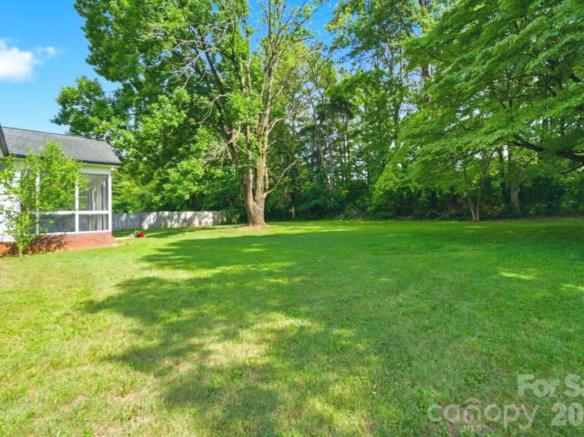 330 Camelot Road, Salisbury, NC 28147.  MLS# CAR4395442, YatesRealty ID 35134. 