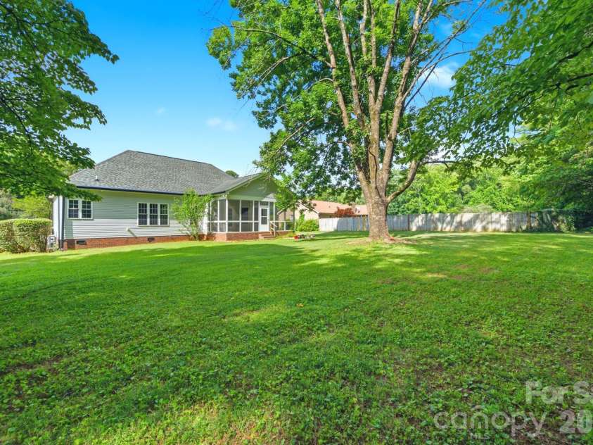 330 Camelot Road, Salisbury, NC 28147.  MLS# CAR4395442, YatesRealty ID 35134. 