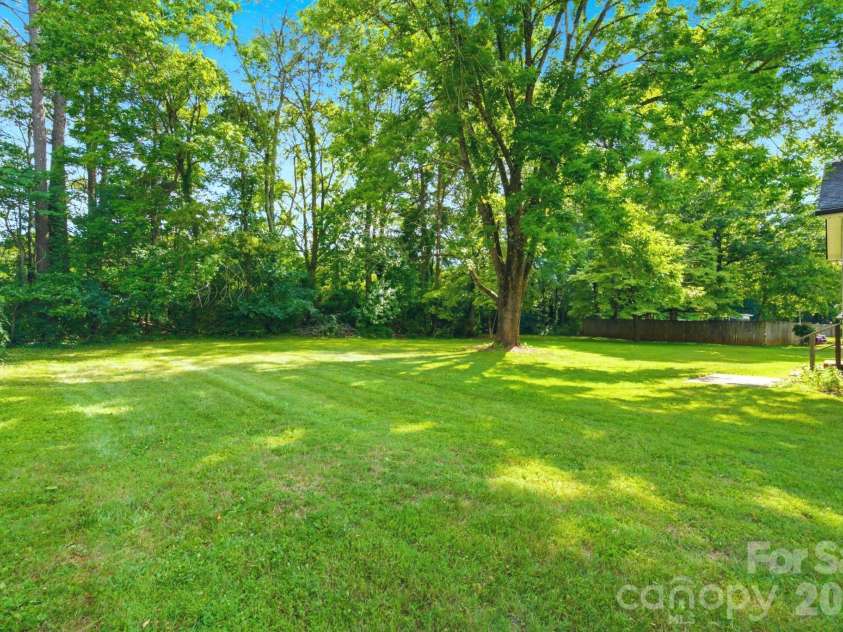 330 Camelot Road, Salisbury, NC 28147.  MLS# CAR4395442, YatesRealty ID 35134. 