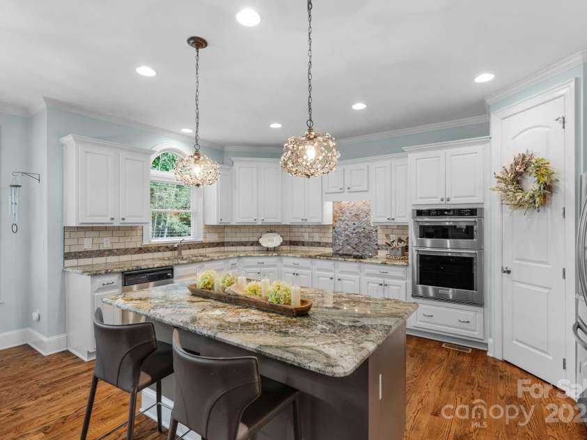 7300 Stonehaven Drive, Waxhaw, NC 28173.  MLS# CAR4281418, YatesRealty ID 35134. 