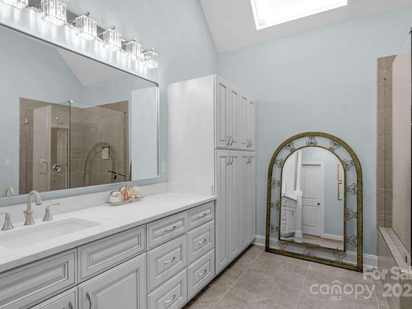 7300 Stonehaven Drive, Waxhaw, NC 28173.  MLS# CAR4281418, YatesRealty ID 35134. 
