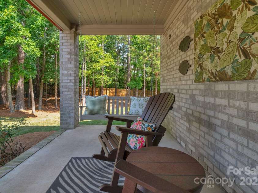 7300 Stonehaven Drive, Waxhaw, NC 28173.  MLS# CAR4281418, YatesRealty ID 35134. 