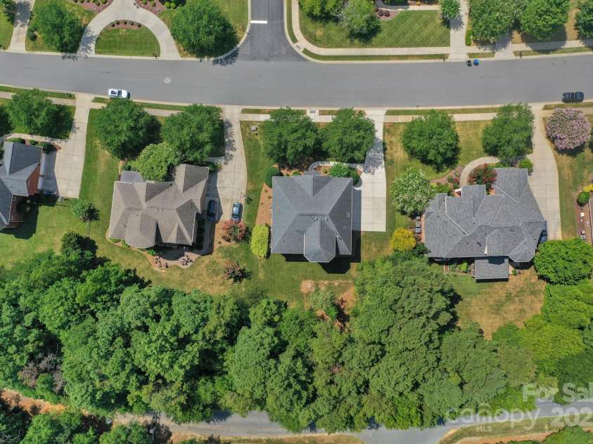 7300 Stonehaven Drive, Waxhaw, NC 28173.  MLS# CAR4281418, YatesRealty ID 35134. 