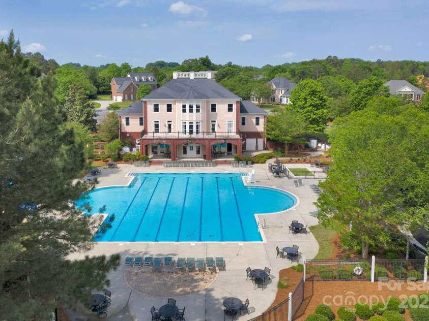 7300 Stonehaven Drive, Waxhaw, NC 28173.  MLS# CAR4281418, YatesRealty ID 35134. 