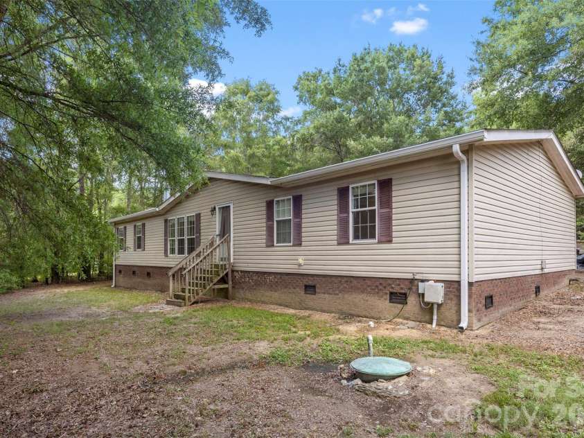 124 Lee Street, Richfield, NC 28137.  MLS# CAR4399770, YatesRealty ID 35135. 