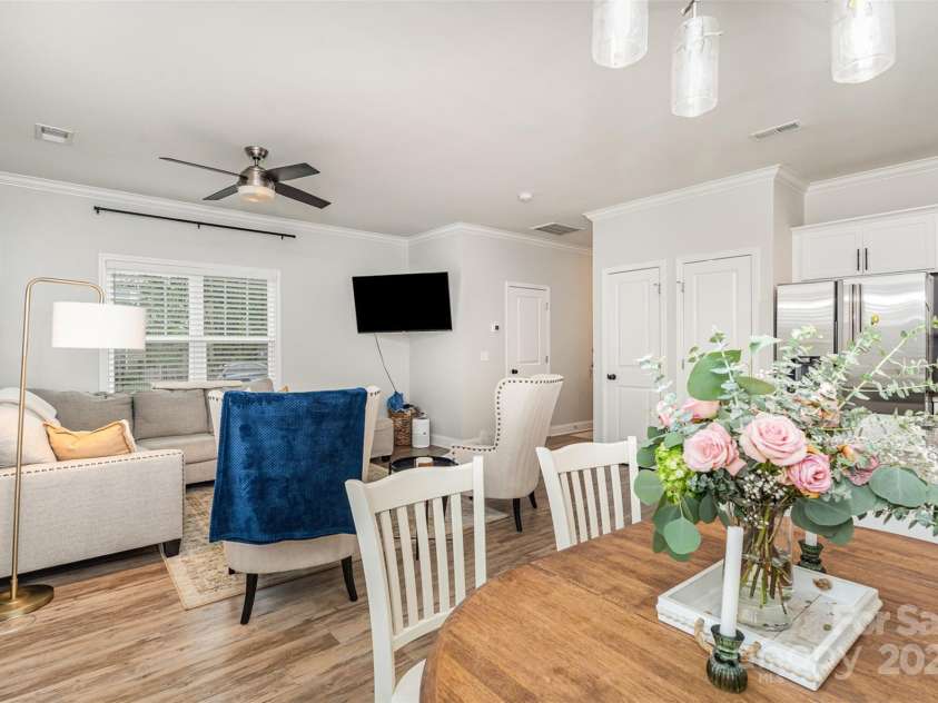 2024 Summey Avenue, Charlotte, NC 28205.  MLS# CAR4284719, YatesRealty ID 35135. 