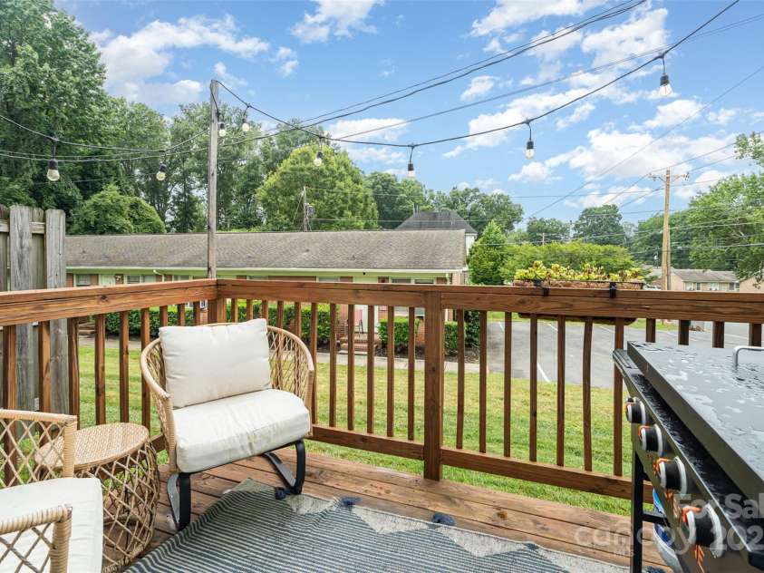 2024 Summey Avenue, Charlotte, NC 28205.  MLS# CAR4284719, YatesRealty ID 35135. Porch
