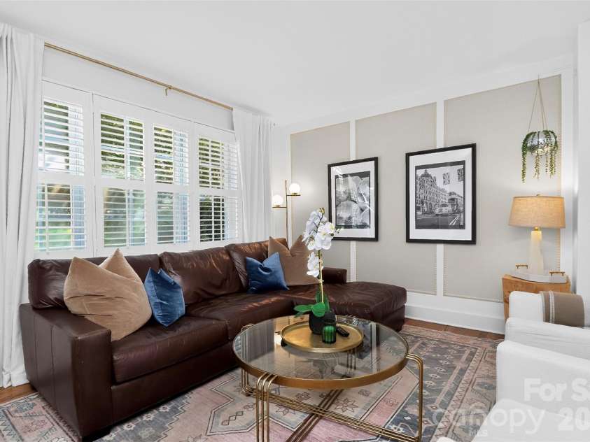 219 Wakefield Drive, Charlotte, NC 28209.  MLS# CAR4396863, YatesRealty ID 35136. 