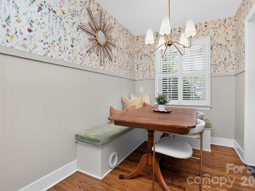 219 Wakefield Drive, Charlotte, NC 28209.  MLS# CAR4396863, YatesRealty ID 35136. 